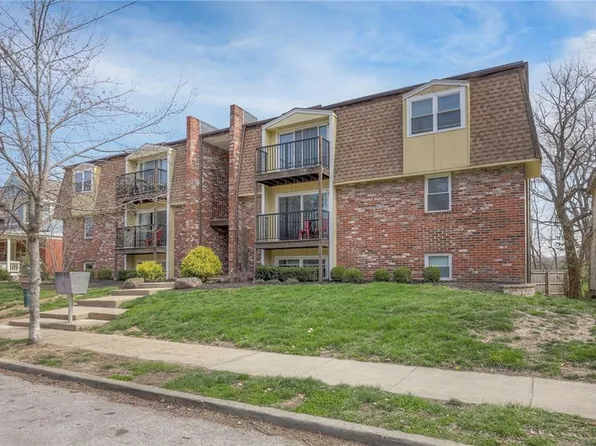 4033 Oak St, Kansas City, MO 64111