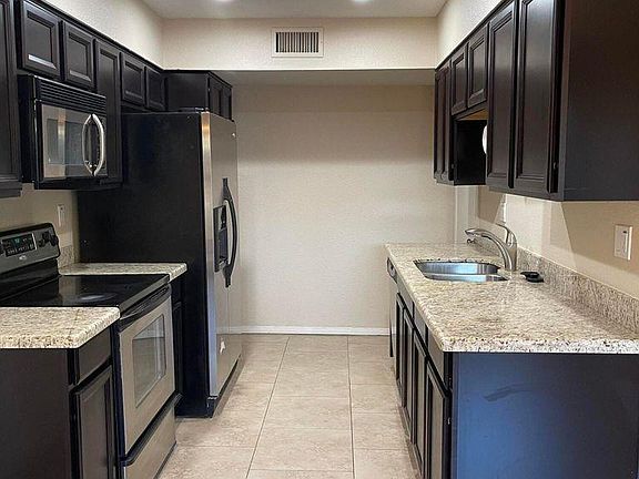 4th image of 5604 S Clambake Bay Ct Unit C