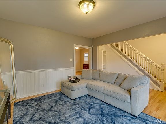 5th image of 2120 Hoyt Ave