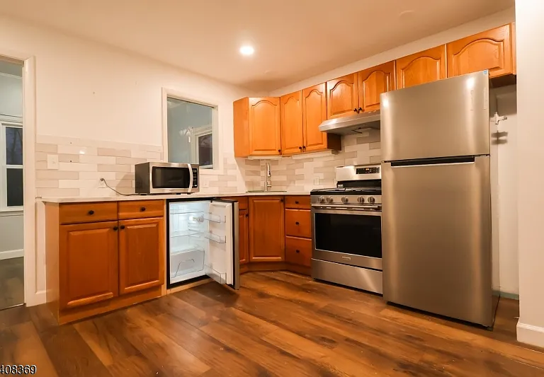 655 E Passaic Ave #2 — Photo 8