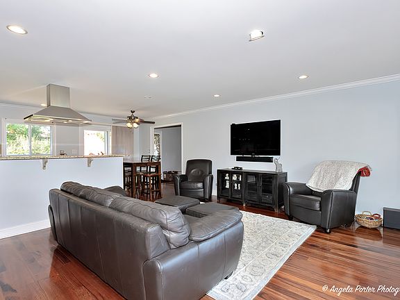 4th image of 233 W Tanglewood Dr