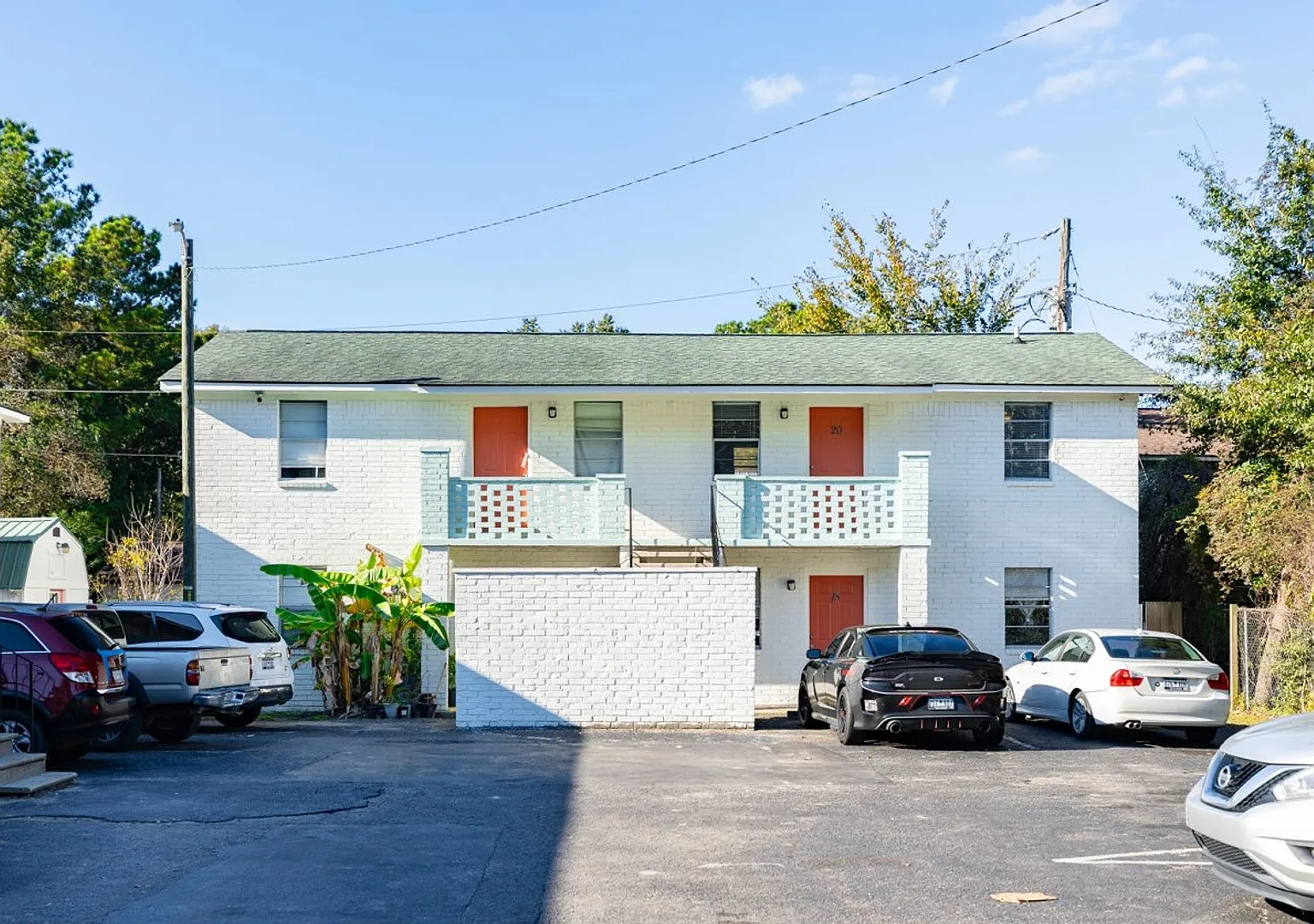 Marilyn Apartments — Photo 2
