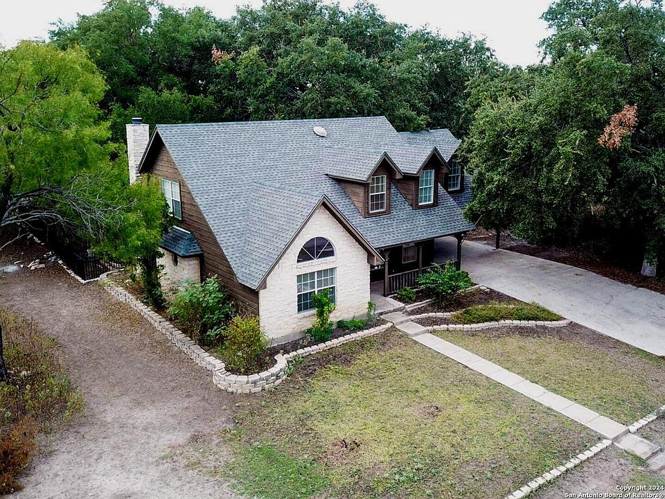 1st image of 1115 Fairway Circle
