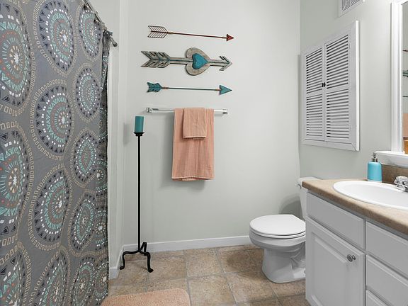 Enjoy a modern and stylish bathroom at The Quarters, off-campus apartments near UL Lafayette.