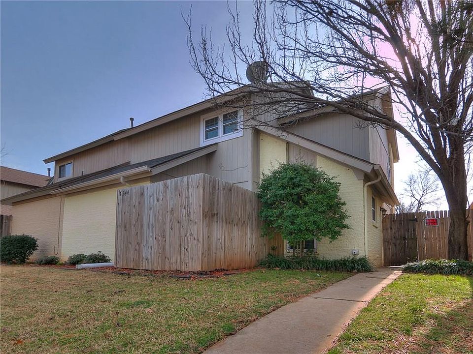 1st image of 7344 NW 101st St