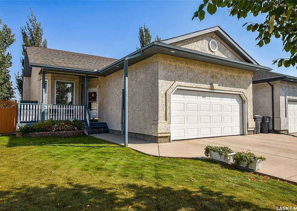 1st image of 507 Nixon Cres