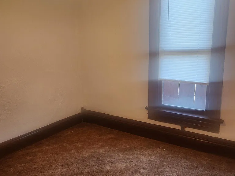 405 Lincoln Ave — Photo 9