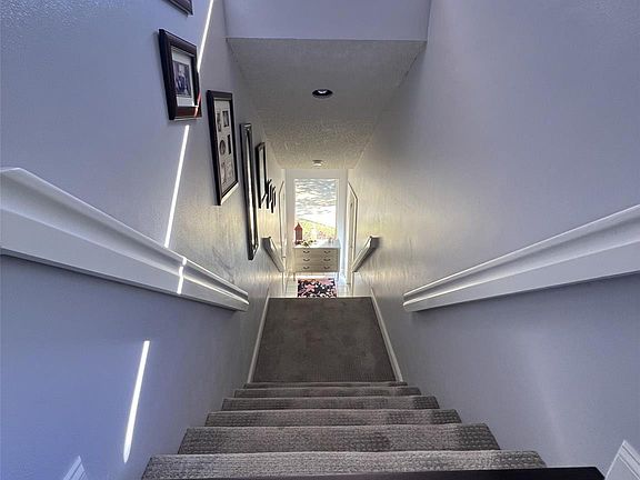 3rd image of 977 NW 93rd Avenue