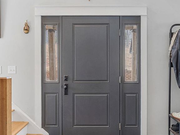 3rd image of 459 Rocky Hollow Rd