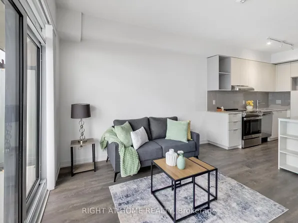 2520 Eglinton Ave W #1602, Mississauga, ON L5M 0Y4