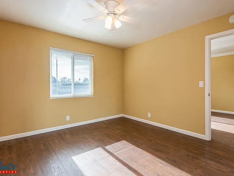 365 W Weddell Dr #E — Photo 4