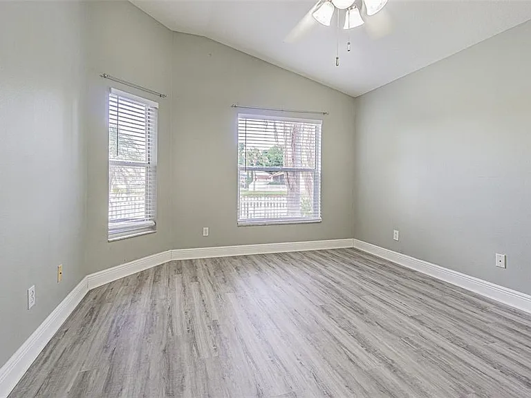 1550 Maximilian Dr — Photo 18