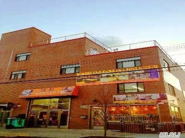 13438 33rd Ave, Flushing, NY 11354