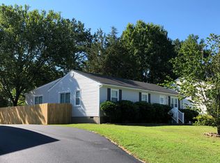 903 Apple Grove Ln, Richmond, VA 23223