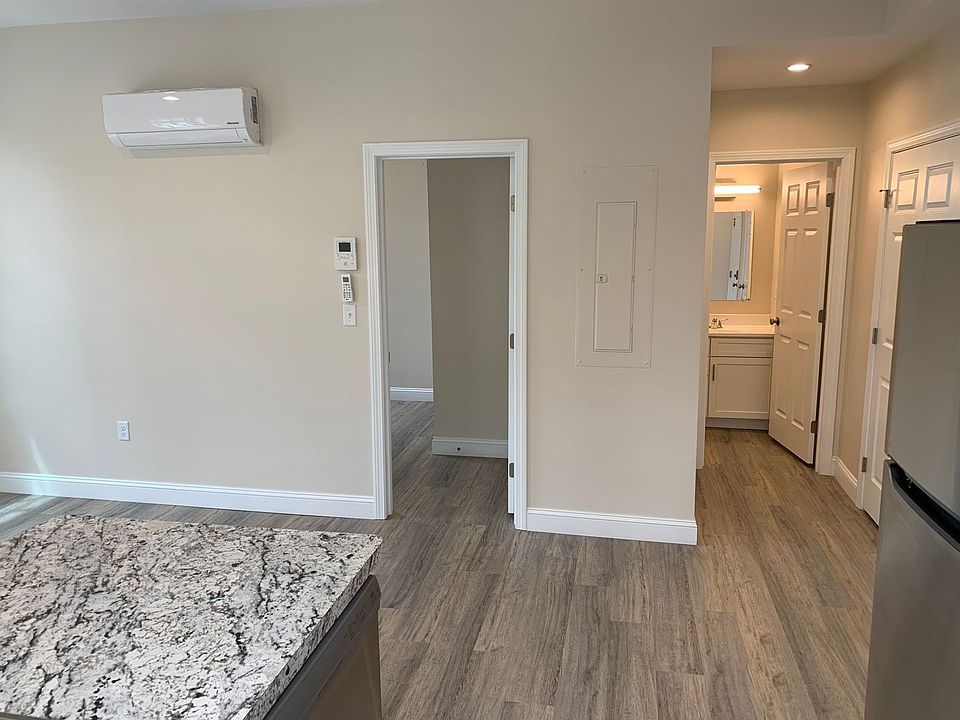 275 Broadway st Apartment Rentals Methuen, MA Zillow