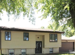 102 Oakridge Dr, Forest City, IA 50436