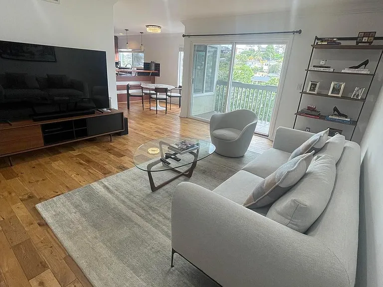3550 Wawona Dr — Photo 2