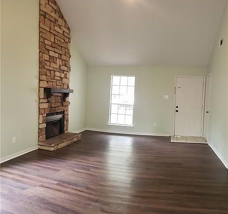 3rd image of 147 Walnut St