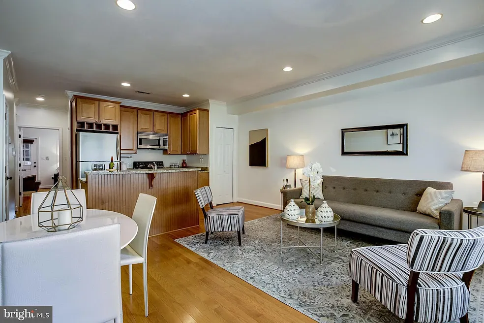 Building Photo - 1513 Constitution Ave NE #2