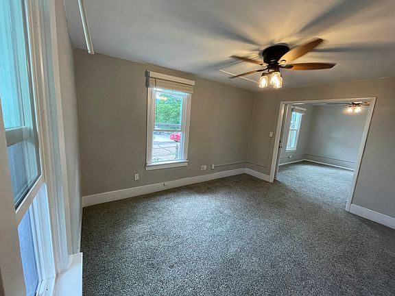 5th image of 10 W Mill St