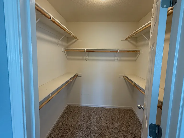 2701 Gramercy Cir — Photo 7