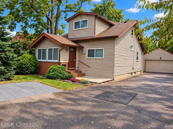 320 S Rochester Rd, Clawson, MI 48017