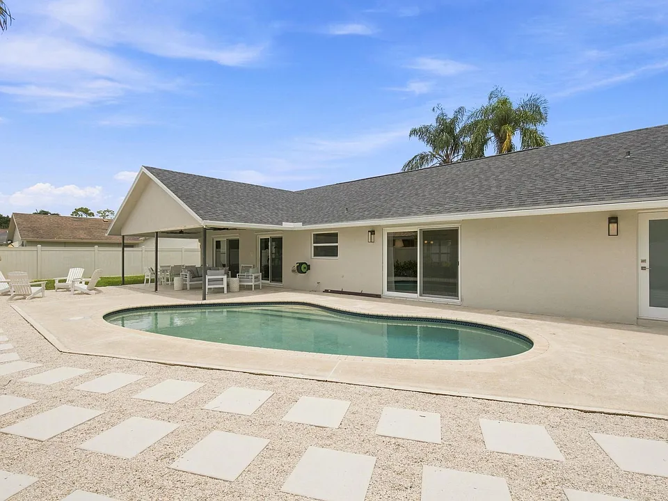 1259 Barnstaple Cir