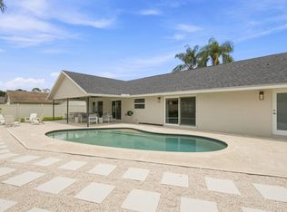 1259 Barnstaple Cir, Wellington, FL 33414