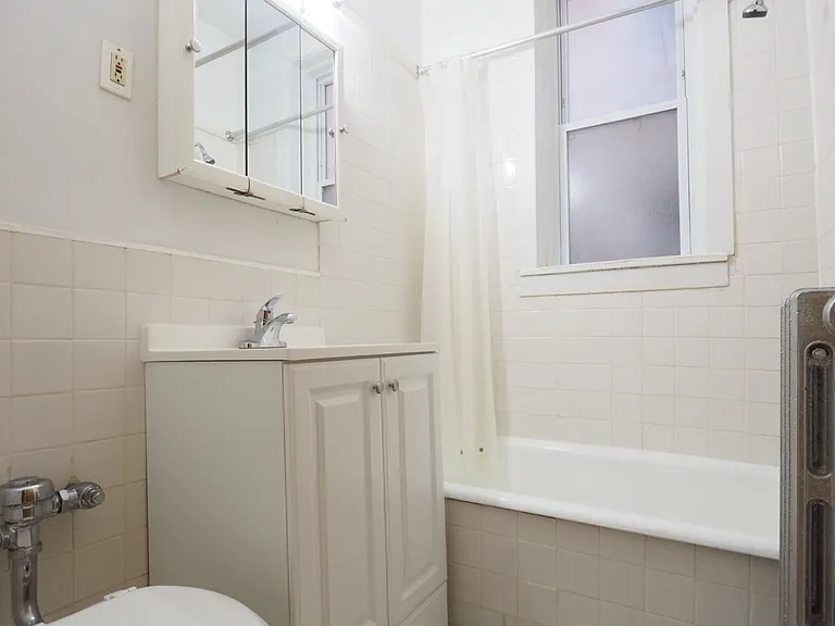 4937 N Whipple St #2E — Photo 10