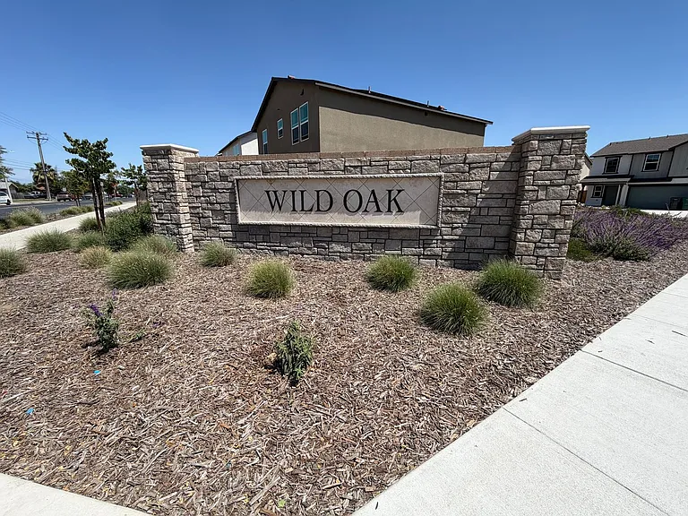1902 W Meadow Dr — Photo 27
