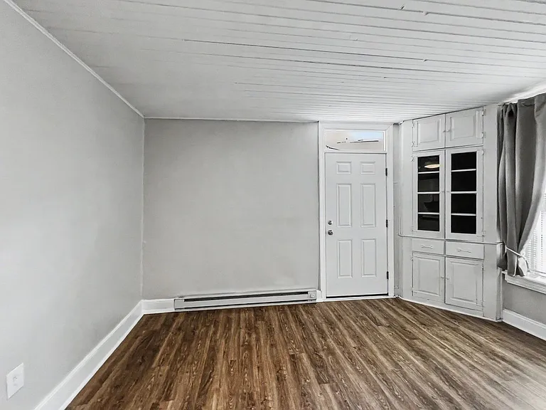 116 N Union St — Photo 3