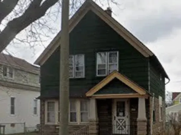 2561 S 29th St, Milwaukee, WI 53215