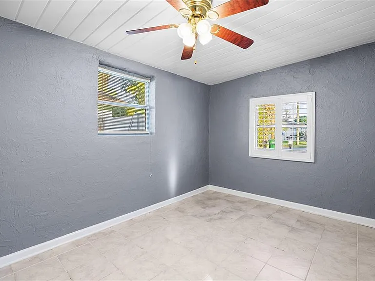 3611 W Anderson Ave — Photo 13