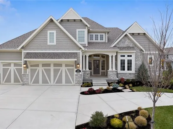 9382 Brownridge St, Lenexa, KS 66220