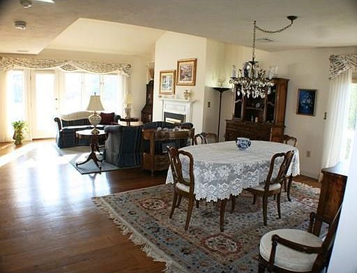 Dining & Living Rooms