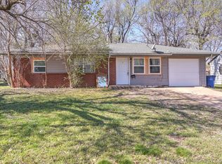 5520 N Garrison Pl, Tulsa, OK 74126