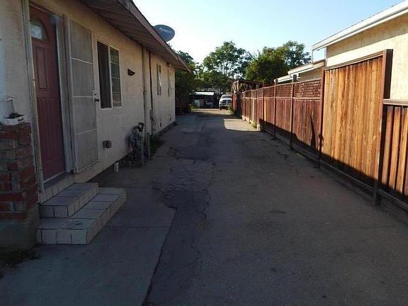 3rd image of 1187 Peach Ct