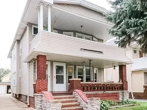 2090 Bunts Rd, Lakewood, OH 44107