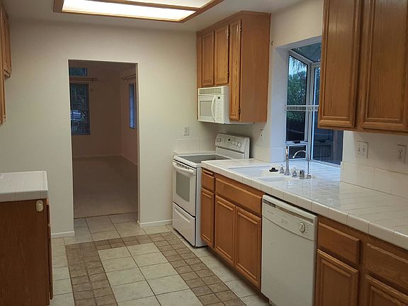 3rd image of 40352 Crystal Aire Ct
