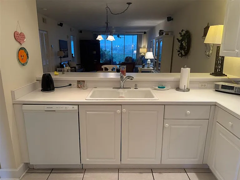 426 Bouchelle Dr #303 — Photo 15