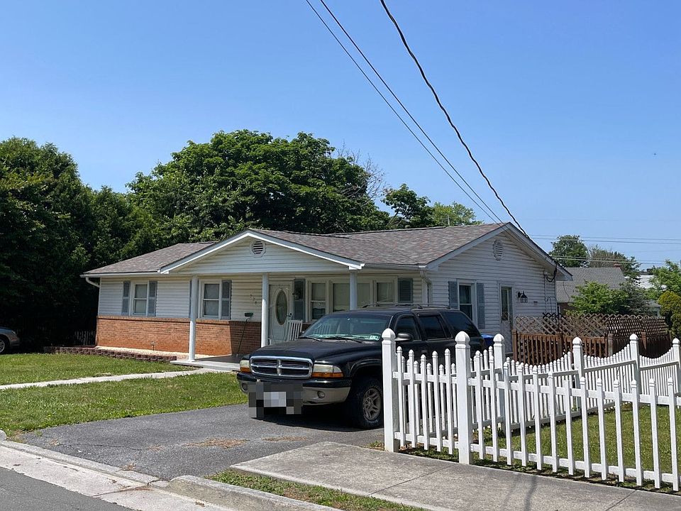 2nd image of 526 Frederick Ave