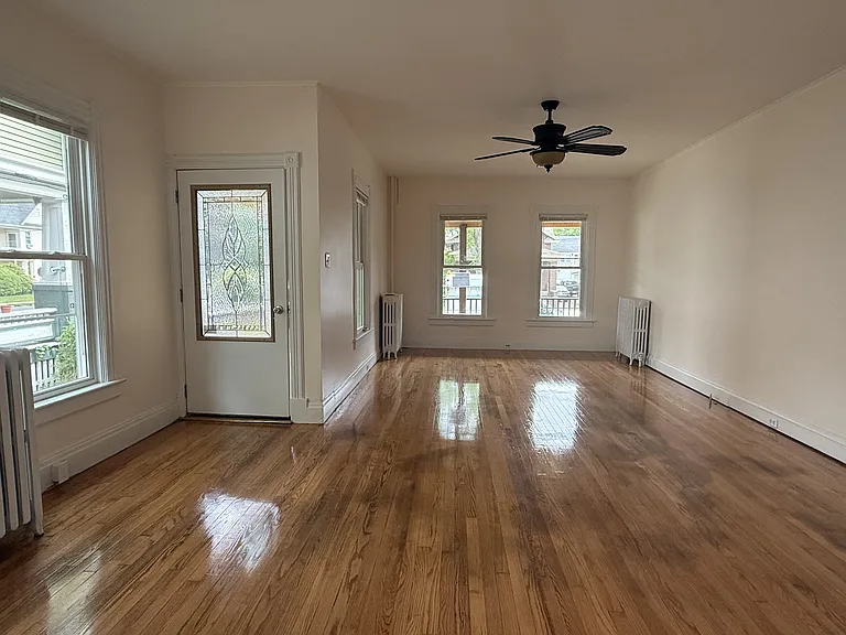 606 Park Ave #606 — Photo 2