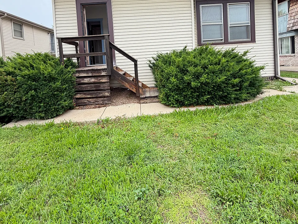 618 Windsor Rd #1