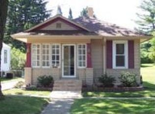 477 Grove Ave, Valparaiso, IN 46385