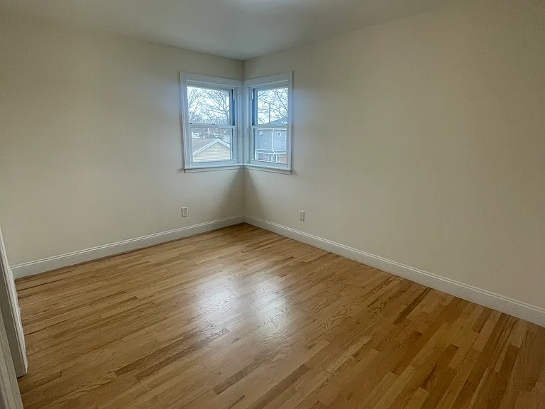 160 Laconia Ave #2 — Photo 9