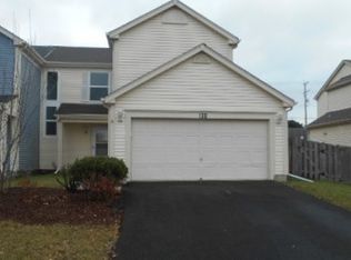 138 Horizon Cir, Carol Stream, IL 60188
