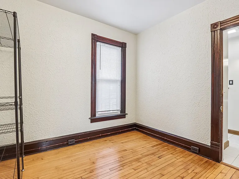 Bonus Room to Bathroom