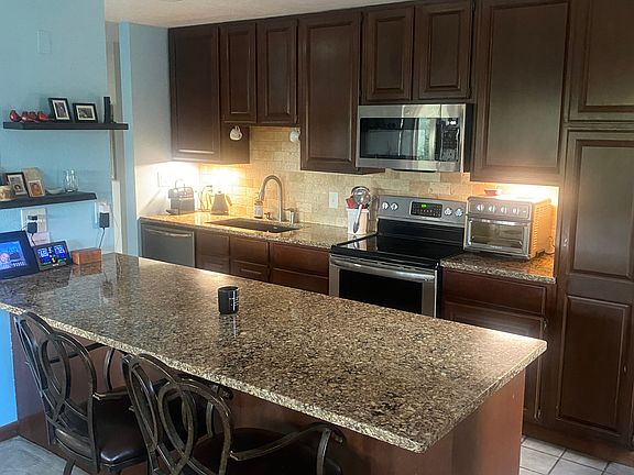 Kitchen and Island