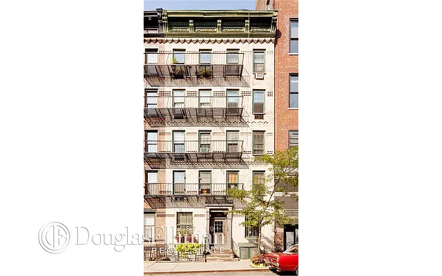 Sold by Douglas Elliman | media 15