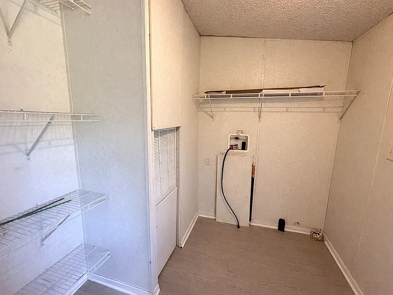 4506 Legend Hts — Photo 16